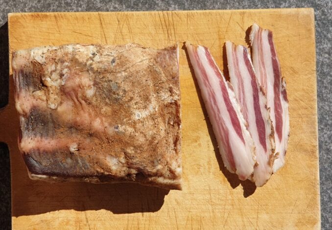 Insaccati - Pancetta fatta in casa