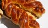 PANE-TRECCIA DI PAN BRIOCHE RIPIENA ALLO SPECK E ASIAGO (ricetta bimby)