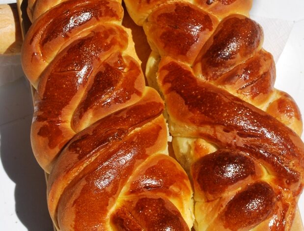 PANE-TRECCIA DI PAN BRIOCHE RIPIENA ALLO SPECK E ASIAGO (ricetta bimby)