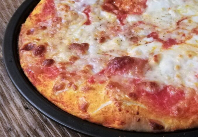 Pizza margherita fatta in casa