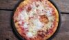 Pizza margherita fatta in casa