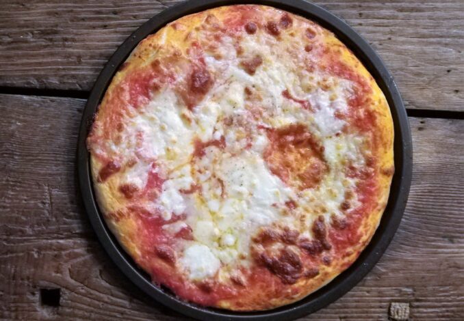 Pizza margherita fatta in casa