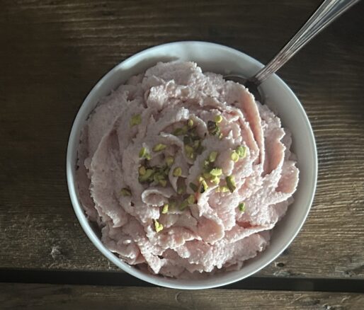 Foto ricetta di mousse di mortadella e granella di pistacchi