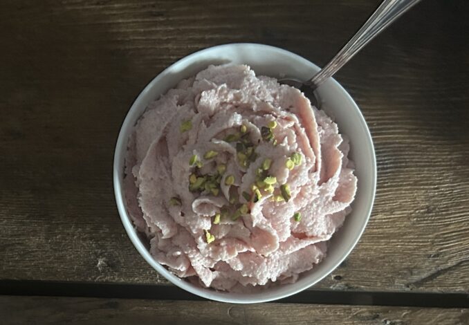 Foto ricetta di mousse di mortadella e granella di pistacchi