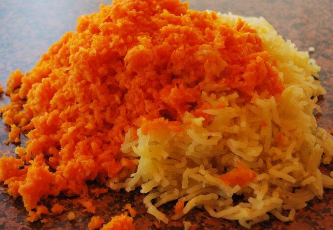 Gnocchi di carote e patate fatti in casa, passati al forno con besciamella e parmigiano reggiano